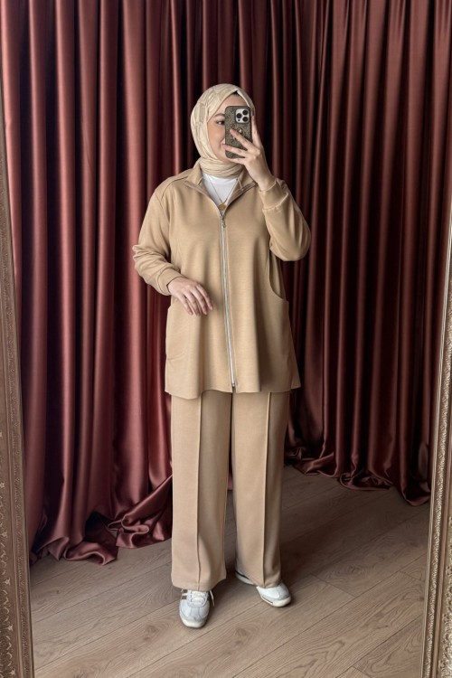 ADEL FERMUARLI TAKIM Camel